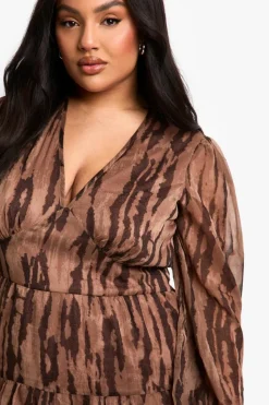 Smock Dresses*boohoo Plus Animal Print Tiered Chiffon Smock Dress brown