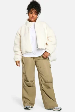 Up To 80% Off Winter Warmers|Bomber Jackets*boohoo Plus Boxy Teddy Bomber Jacket cream