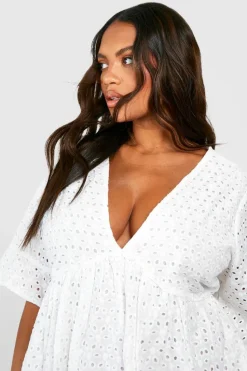 Smock Dresses*boohoo Plus Broderie Smock Dress white