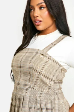 Skater Dresses*boohoo Plus Checked Pleated Pinafore Dress stone
