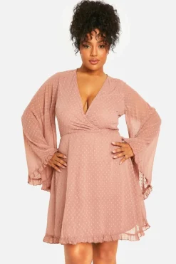 Skater Dresses*boohoo Plus Dobby Chiffon Wide Sleeve Skater Dress blush