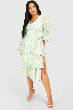 Skater Dresses|Midi Dresses*boohoo Plus Dobby Floral Tiered Midi Skater Dress ivory