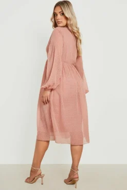 Midi Dresses*boohoo Plus Dobby Twist Front Midi Dress blush