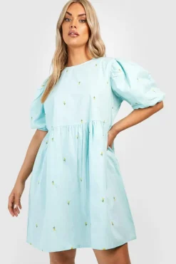 Smock Dresses*boohoo Plus Floral Embroidered Poplin Smock Dress baby blue