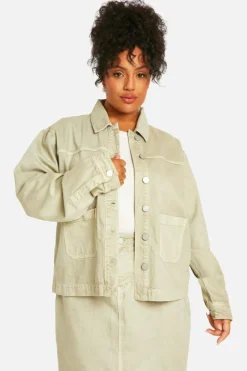 Up To 80% Off Winter Warmers|Denim Jackets*boohoo Plus Washed Denim Shacket green