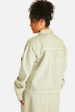 Up To 80% Off Winter Warmers|Denim Jackets*boohoo Plus Washed Denim Shacket green
