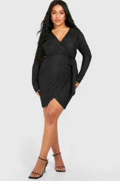 Wrap Dresses*boohoo Plus Plisse Wrap Mini Dress black