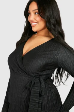 Wrap Dresses*boohoo Plus Plisse Wrap Mini Dress black