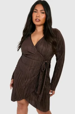 Wrap Dresses*boohoo Plus Plisse Wrap Mini Dress chocolate