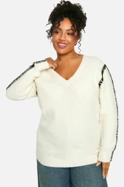 Jumpers*boohoo Plus Premium Contrast Trim V Neck Longline Jumper ecru