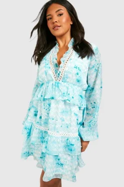 Smock Dresses*boohoo Plus Printed Chiffon Ruffle Layer Smock Dress green