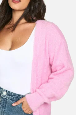 Cardigans|Jumpers & Cardigans*boohoo Plus Regular Fit Fluffy Knit Cardigan baby pink