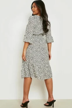 Wrap Dresses*boohoo Plus Ruffle Hem Spotty Wrap Dress ivory