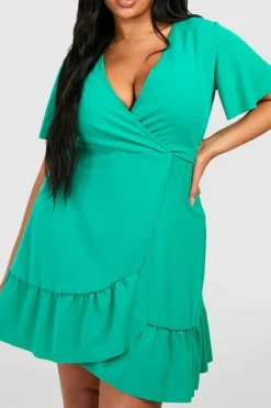 Wrap Dresses*boohoo Plus Ruffle Wrap Dress green
