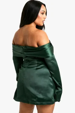 Skater Dresses*boohoo Plus Satin Off The Shoulder Dress emerald