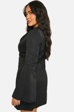 Blazer Dresses*boohoo Plus Self Fabric Flare Sleeve Blazer Dress black