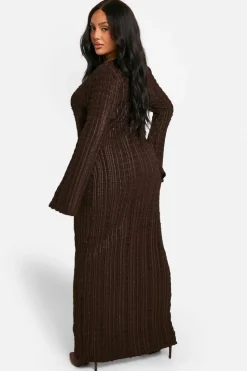 Maxi Dresses*boohoo PLUS TEXTURED FLARE SLEEVE MAXI DRESS chocolate