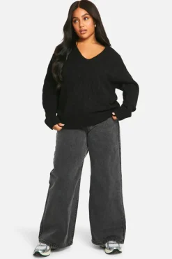 Jumpers*boohoo Plus V Neck Soft Knit Cable Jumper black
