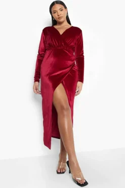 Wrap Dresses*boohoo Plus Velvet Wrap Midaxi Dress berry