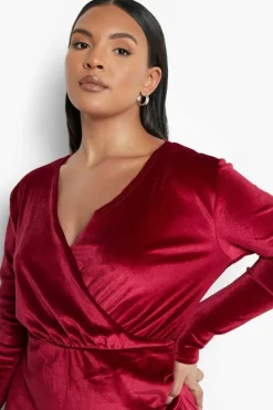 Wrap Dresses*boohoo Plus Velvet Wrap Midaxi Dress berry