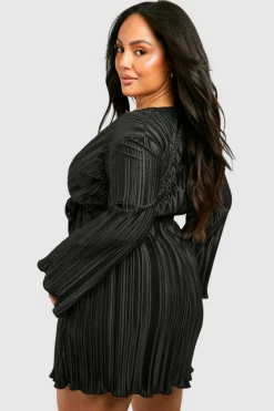 Skater Dresses*boohoo Plus Wide Plisse Flared Sleeve Skater Dress black
