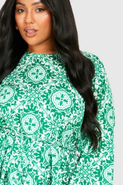 Smock Dresses*boohoo Plus Woven Tile Print Smock Dress green