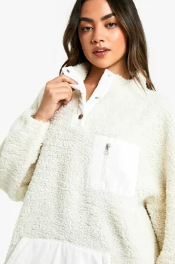 Sweatshirts|Hoodies & Sweatshirts*boohoo Popper Funnel Neck Oversized Borg Sweatshirt cream