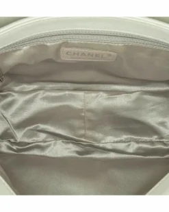 Shoulder Bags*Chanel Preloved Quilted Lambskin CC Flap Shoulder Bag with Interior Zip White