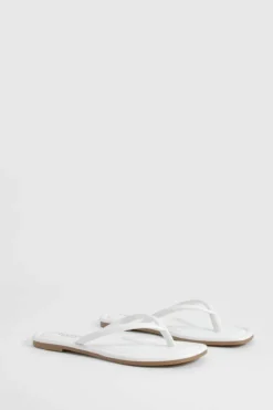 Sandals*boohoo PU Square Toe Flip Flops white