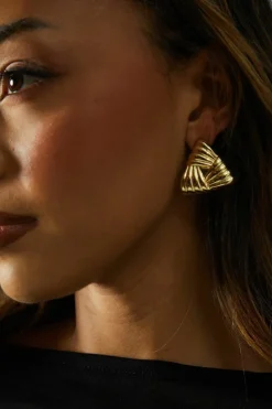 Earrings*MissPap Ribbed Triangle Stud Earrings gold
