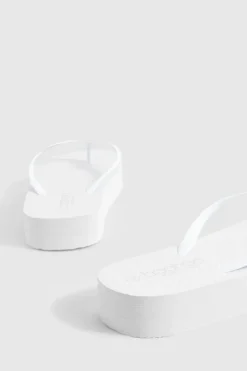 Sandals*boohoo Round Toe Platform Flip Flops white