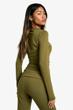 Long Sleeve Tops*boohoo Sculpting Slinky Crew Neck Long Sleeve Top khaki