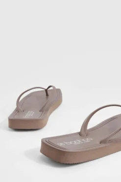 Sandals*boohoo Square Toe Flip Flops chocolate
