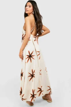 Smock Dresses*boohoo Star Printed Open Back Maxi Dress cream