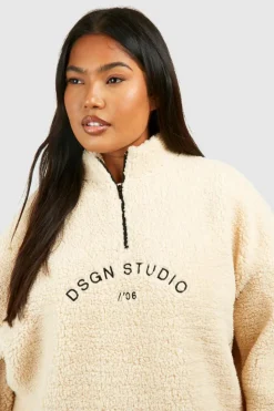 Sweatshirts|Hoodies & Sweatshirts*boohoo Plus Premium Borg Embroidered Half Zip Sweater stone