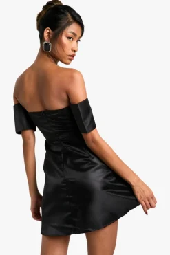 Skater Dresses|Mini Dresses*boohoo Taffeta Sweetheart Skater Dress black