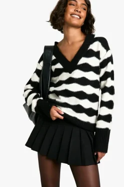 Oversized Jumpers|Jumpers*boohoo Tall V Neck Stripe Oversized Knitted Jumper black