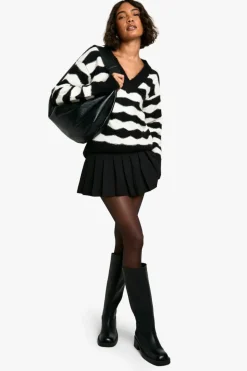 Oversized Jumpers|Jumpers*boohoo Tall V Neck Stripe Oversized Knitted Jumper black
