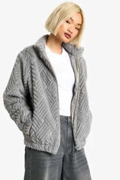 Up To 80% Off Winter Warmers|Bomber Jackets*boohoo Textured Faux Fur Jacket grey