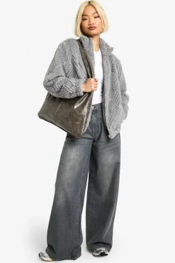 Up To 80% Off Winter Warmers|Bomber Jackets*boohoo Textured Faux Fur Jacket grey