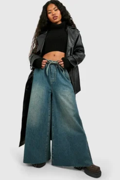 Up To 80% Off Winter Warmers*boohoo The Petite Super Wide Leg Jean vintage wash
