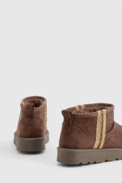 Cosy Boots*boohoo Ultra Mini Embroidered Cosy Boots chocolate