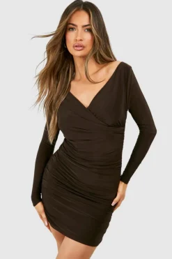 Bodycon Dresses*boohoo V Neck Ruched Slinky Mini Dress chocolate