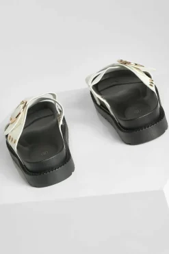 Sandals*boohoo Wide Fit Buckle Cross Strap Footbed Slider white