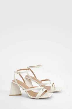Heels*boohoo Wide Fit Flared Heel Crossover Sandals white