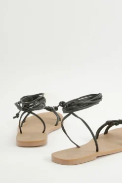 Sandals*boohoo Wide Fit Leather Ring Wrap Up Sandals black