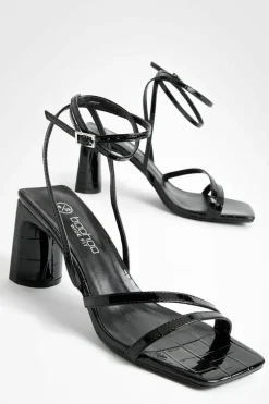 Heels*boohoo Wide Fit Low Heel Asymmetric Strap Sandals black