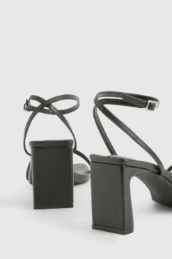 Heels*boohoo Wide Fit Square Double Strap Heels black