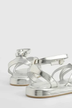 Sandals*boohoo Wide Fit Strappy Chunky Sandals silver