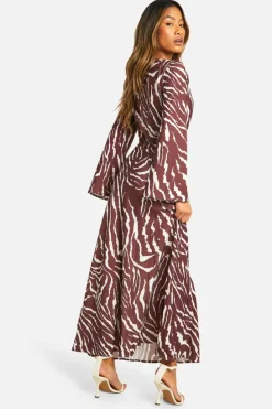 Maxi Dresses|Long Sleeve Dresses*boohoo Zebra Flare Sleeve Maxi Dress brown